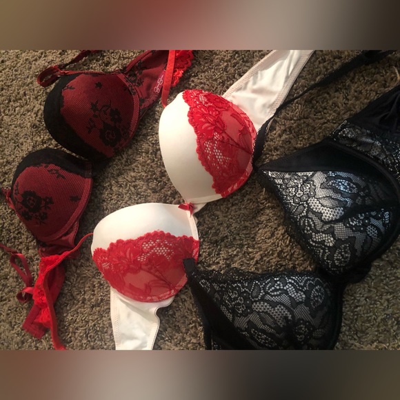 Victoria’s Secret Bra Bundle - Picture 4 of 8